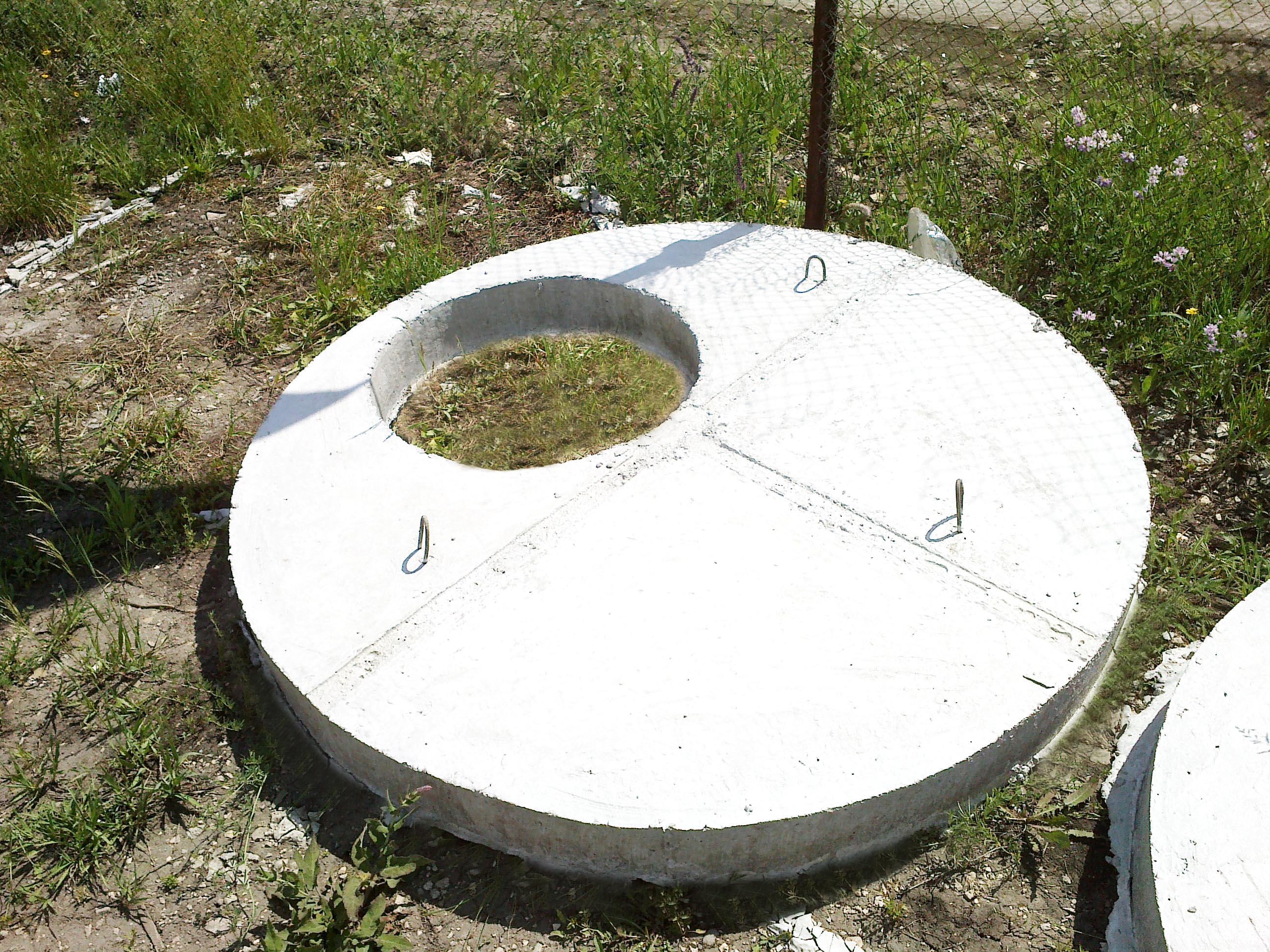Кольцо бетонное для колодца 1.5. Кольца железобетонные высота 90 см, d 1,5 м. (КС 15.9). Крышка кольца бетонная (кольцо 1 метр диаметр) - 1 шт.. Кольца бетонные 1500х900. Крышка колодца диам 2 метра.