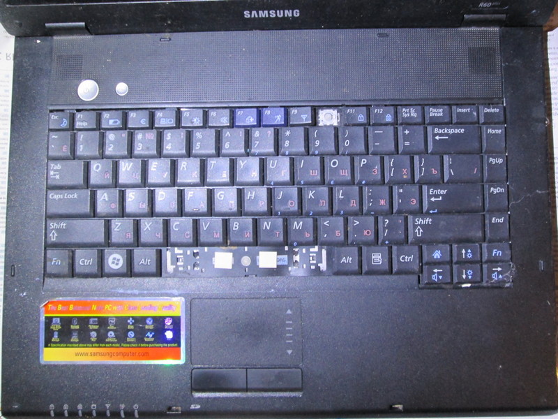 Ноутбук Samsung NP305V5A-S0HRU + Samsung NP-R60S - фотография
