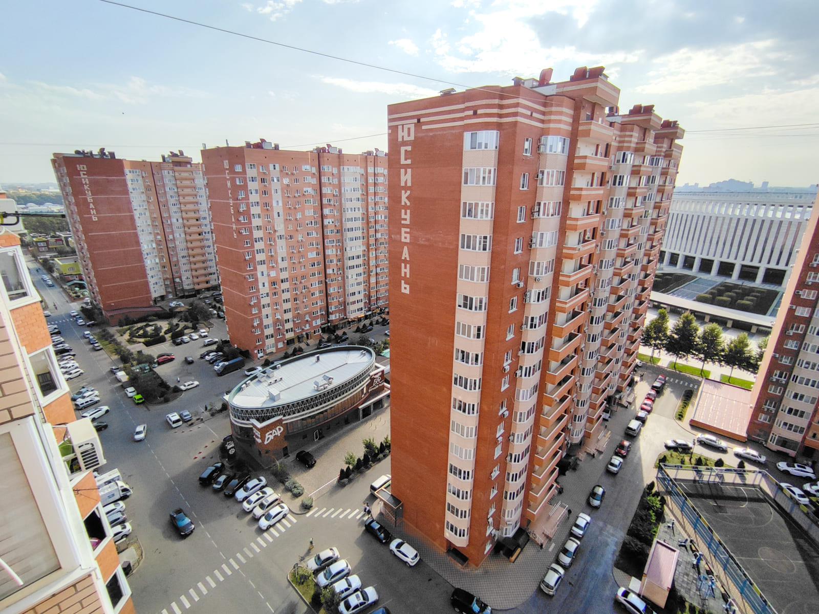Шикарные апартаменты с видом на парк Галицкого. - фотография