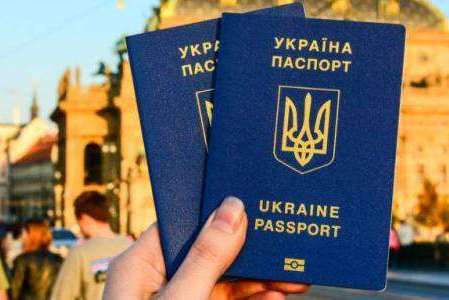Паспорт  Украины, загранпаспорт, ID карта, свидетельство о рождении - фотография