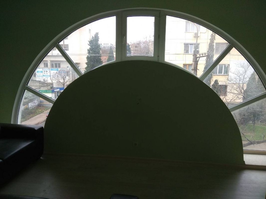Продаётся великолепное офисное помещение в центре Севастополя. - фотография