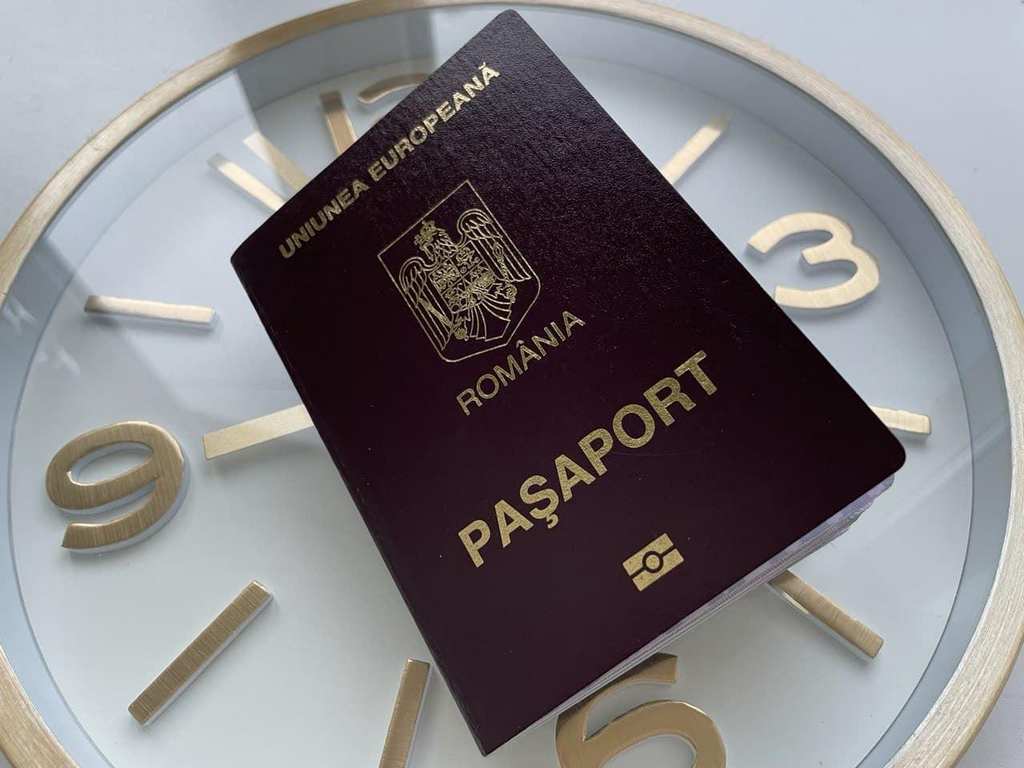 Гражданство Румынии - это европейский паспорт - фотография