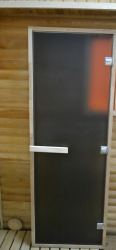 Цельностеклянные и комбинированные двери для саун и бань в Барнауле - фотография