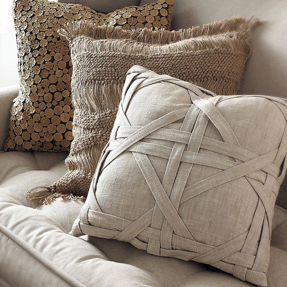 Индивидуальный пошив подушки на диваны - фотография