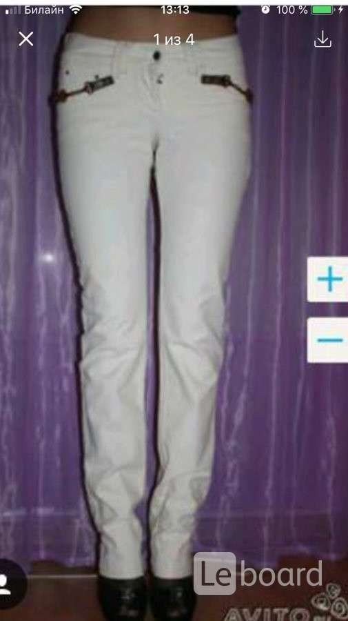 Джинсы veber италия 44 46 м бежевые стретч прямые по фигуре украшения кожа брошь брюки женские узкие - фотография