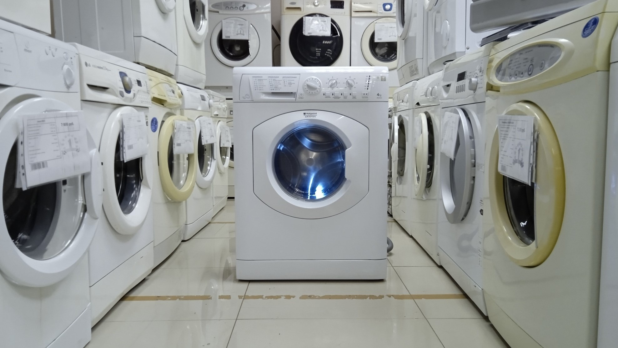 Продажа стиральных машин БУ - фотография