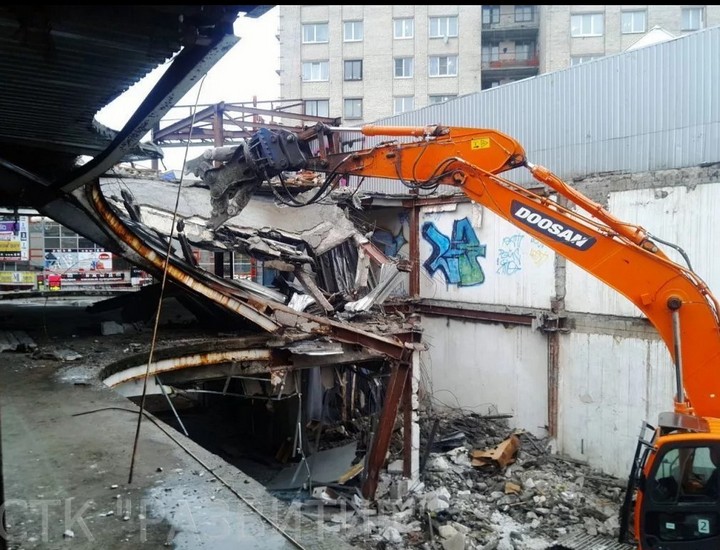 Демонтаж кирпичных зданий дешево СПб - фотография