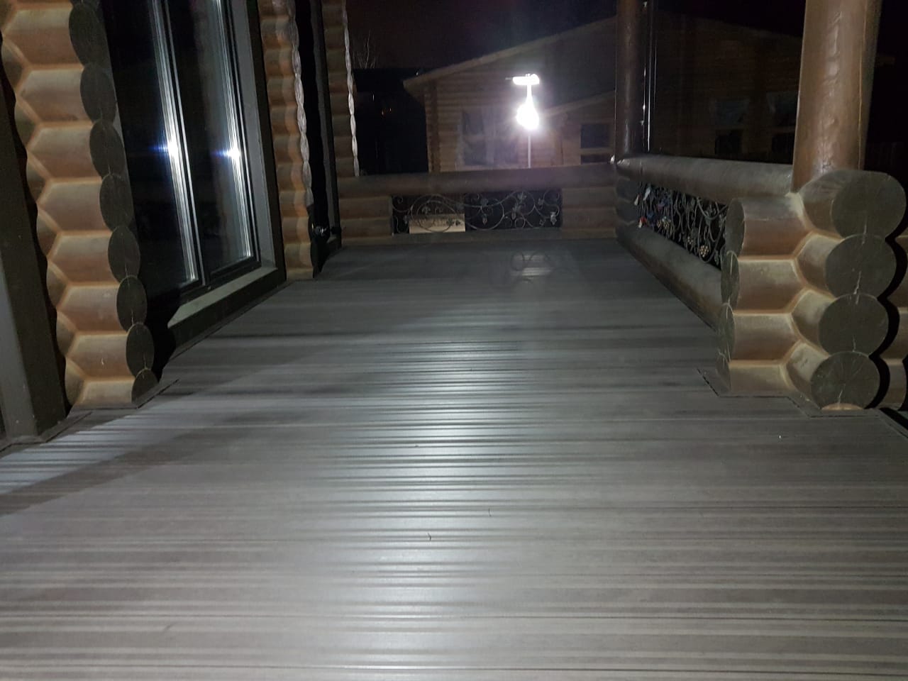 Монтаж террас, лестниц, ограждений из ДПК - фотография