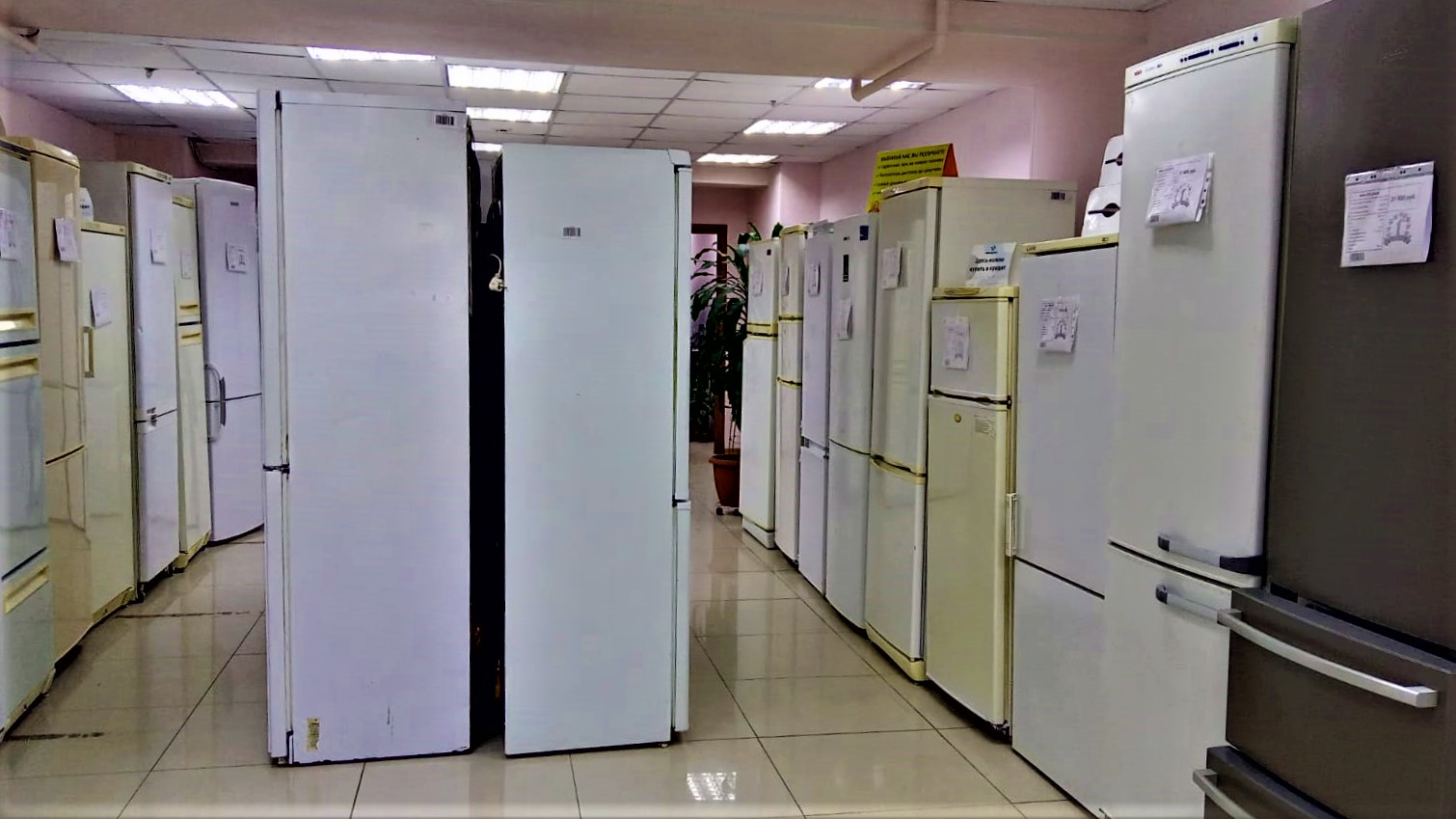 Продажа холодильников Б/У - фотография