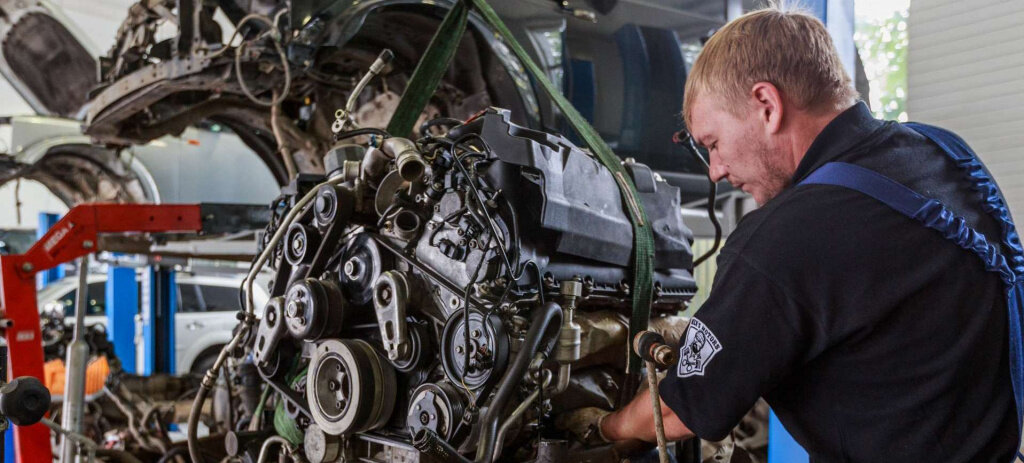 Диагностика и ремонт промышленных двигателей - фотография